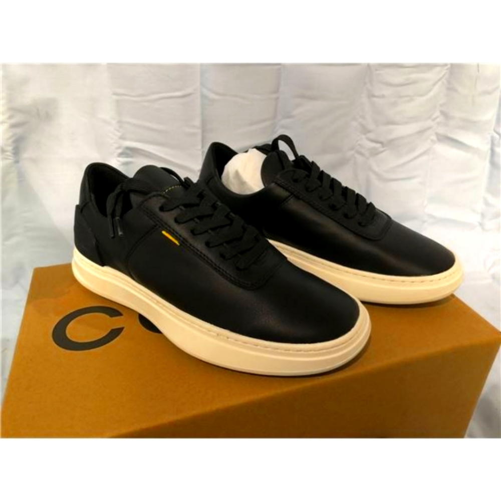 BRAND NEW CASCA AVRO SNEAKERS
